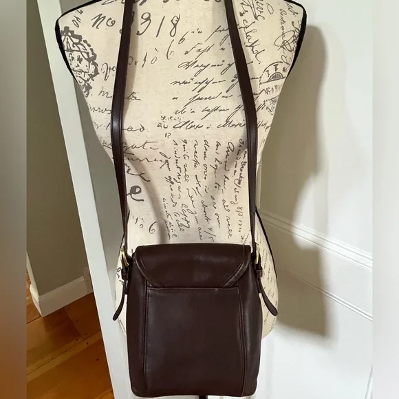 VINTAGE Coach Brown Leather Soho Small Satchel from 90s. - Picture 4 of 15